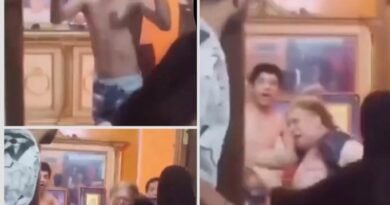 خلاف بين شاب وأمه بسبب ملكية المنزل والجيران يتدخلون لإنهاء الموقف