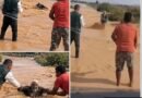 مواطنون يتدخلون لمساعدة شيخ جرفته مياه الأمطار