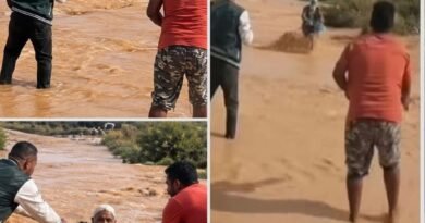 مواطنون يتدخلون لمساعدة شيخ جرفته مياه الأمطار